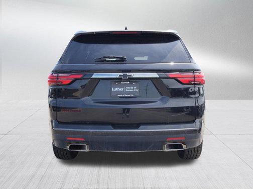 Mosaic Black Metallic 2023 Chevrolet Traverse Premier
