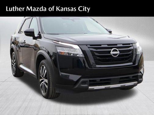 2023 Nissan Pathfinder Platinum 4WD