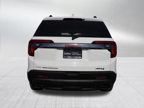 2023 GMC Acadia AWD AT4