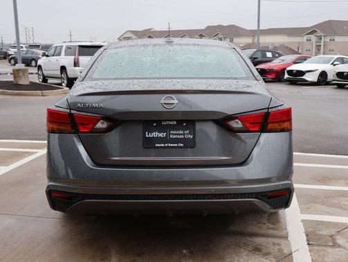 Gun Metallic 2025 Nissan Altima SV FWD