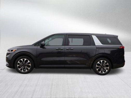 2022 Kia Carnival EX