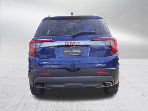 2023 GMC Acadia AWD AT4