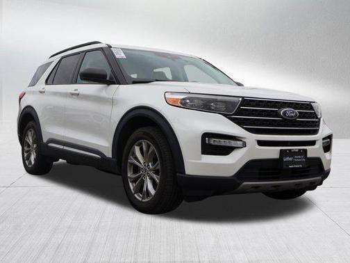 Star White Metallic Tri-Coat 2023 Ford Explorer XLT