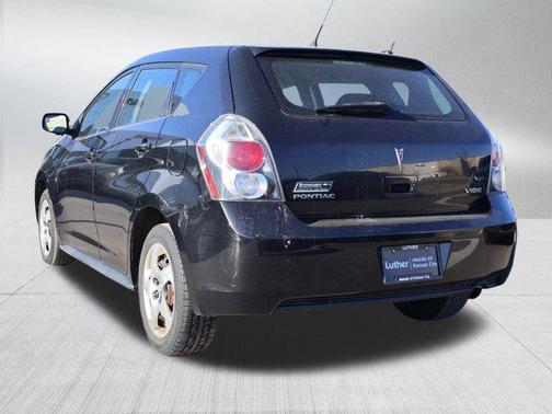 2010 Pontiac Vibe Base