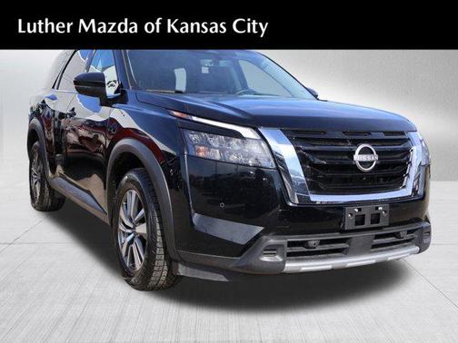 2025 Nissan Pathfinder SL 4WD