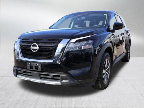 2025 Nissan Pathfinder SL 4WD