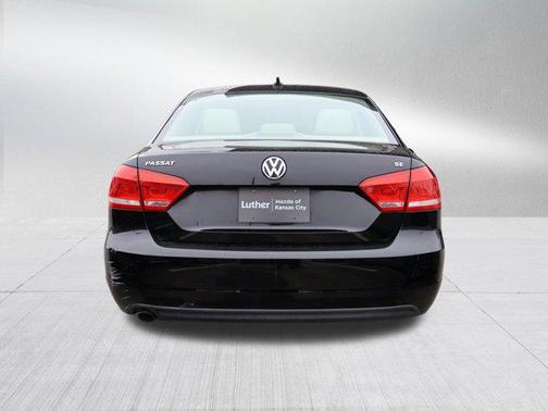 NA 2012 Volkswagen Passat 2.5 SE