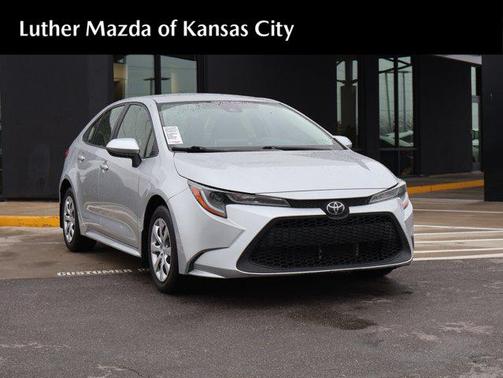 Classic Silver Metallic 2021 Toyota Corolla LE