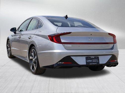 2022 Hyundai SONATA SEL Plus