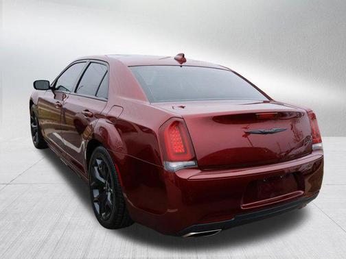 2020 Chrysler 300 Touring