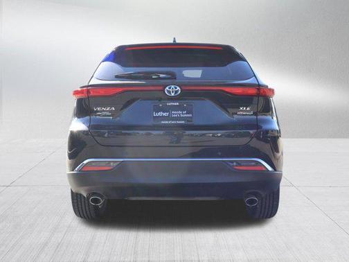 2022 Toyota Venza XLE