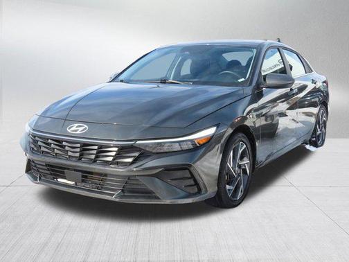 2025 Hyundai ELANTRA SEL