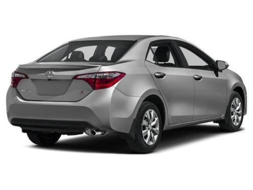 Super White 2015 Toyota Corolla S Plus