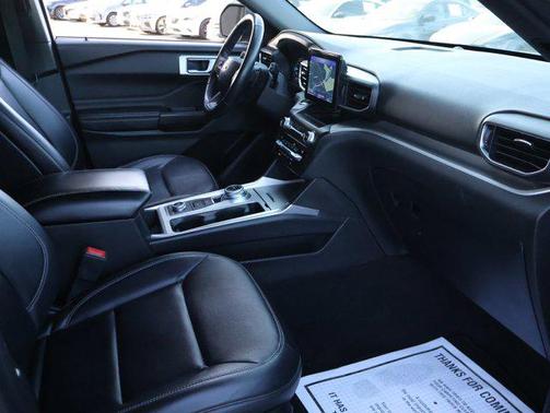 Agate Black Metallic 2020 Ford Explorer XLT