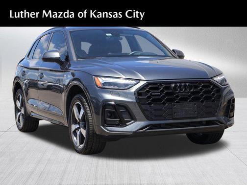 2022 Audi Q5 45 S line Prestige
