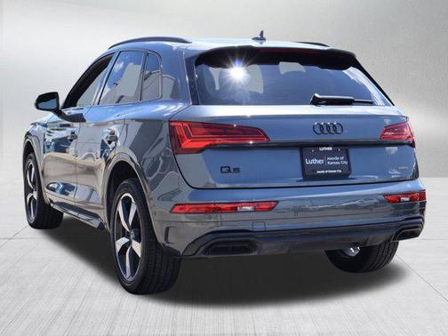 2022 Audi Q5 45 S line Prestige