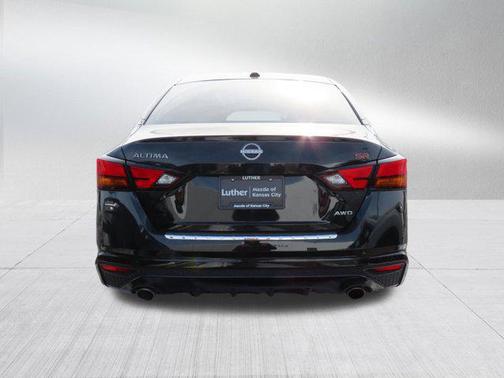 2023 Nissan Altima SR Intelligent AWD