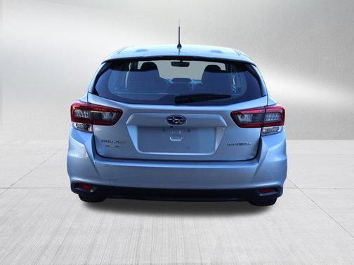 Ice Silver Metallic 2022 Subaru Impreza Base