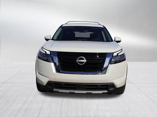 2024 Nissan Pathfinder SL 4WD