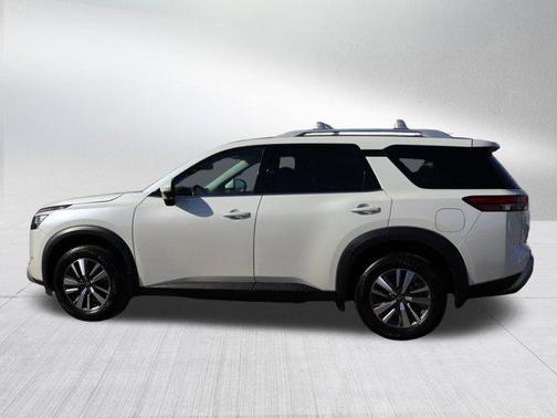 2024 Nissan Pathfinder SL 4WD