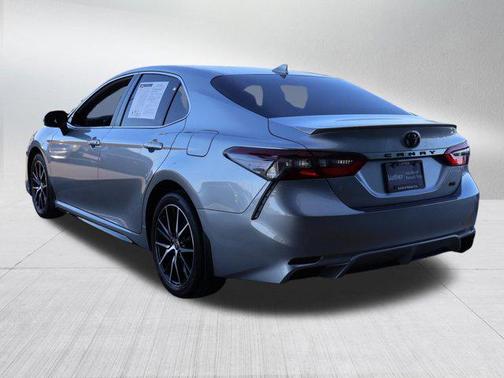 Celestial Silver Metallic 2022 Toyota Camry SE