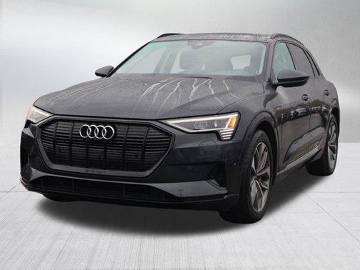 2021 Audi e-tron Premium Plus