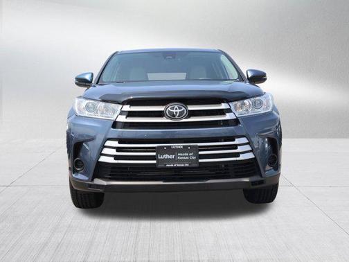 Shoreline Blue Pearl 2019 Toyota Highlander LE Plus