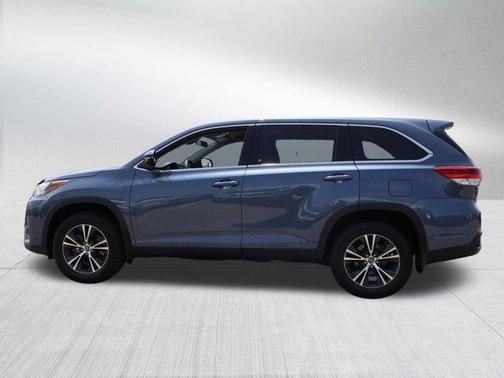 Shoreline Blue Pearl 2019 Toyota Highlander LE Plus