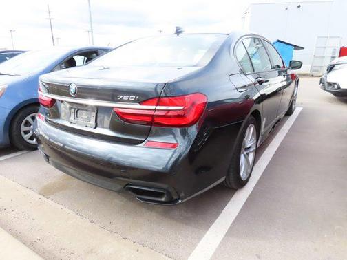 2017 BMW 750 i xDrive