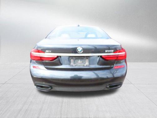 2017 BMW 750 i xDrive