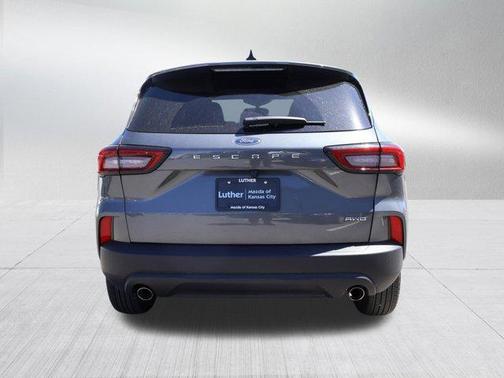 Carbonized Gray Metallic 2025 Ford Escape ST-Line