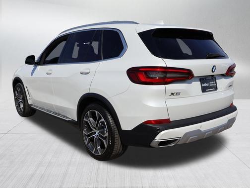 Mineral White Metallic 2020 BMW X5 xDrive40i