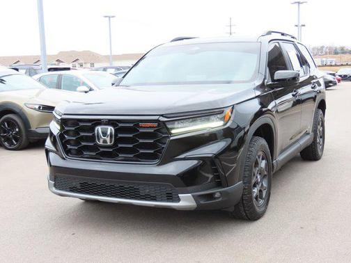 2023 Honda Pilot AWD TrailSport