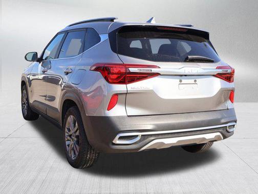 Steel Gray 2023 Kia Seltos S