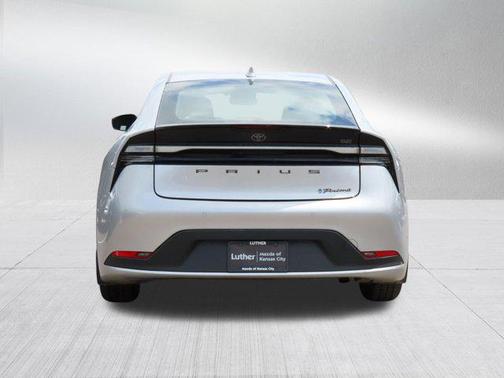 2024 Toyota Prius Prime SE