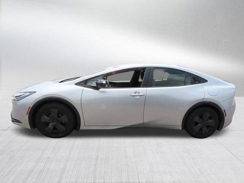 2024 Toyota Prius Prime SE