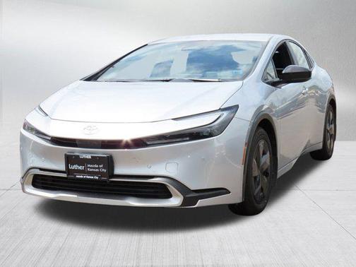 2024 Toyota Prius Prime SE