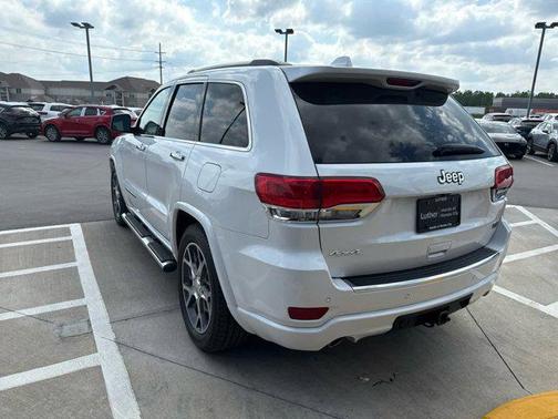 2019 Jeep Grand Cherokee Overland