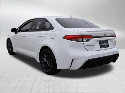 Ice Cap 2025 Toyota Corolla SE