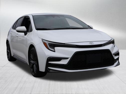 Ice Cap 2025 Toyota Corolla SE