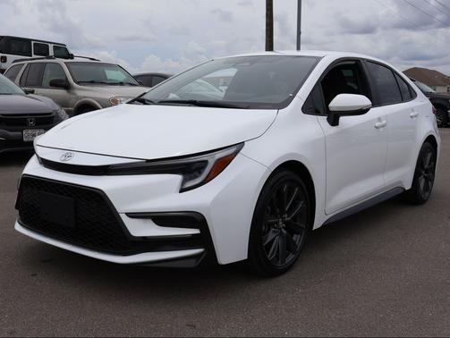 Ice Cap 2025 Toyota Corolla SE