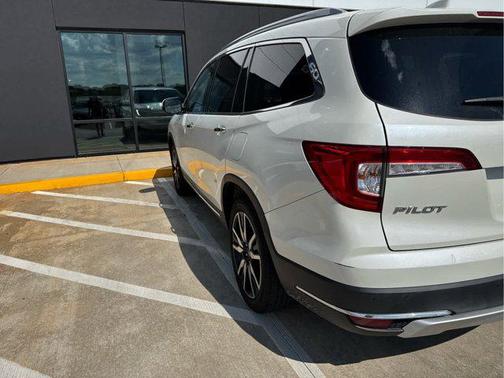 2019 Honda Pilot Touring 8-Passenger