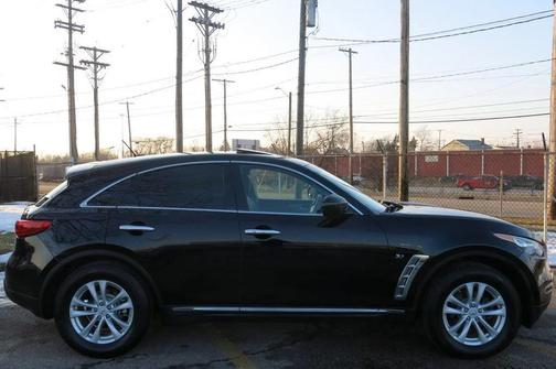 2016 INFINITI QX70 Base