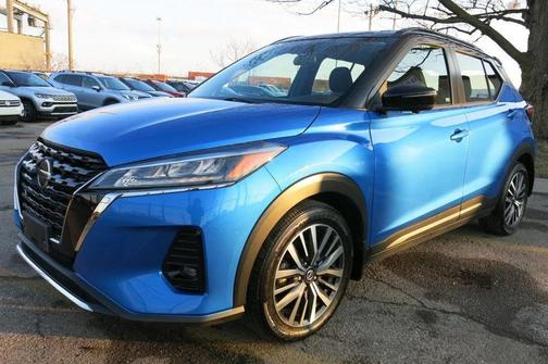 2021 Nissan Kicks SR