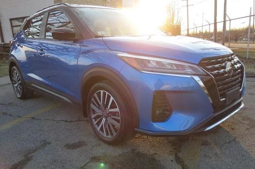 2021 Nissan Kicks SR