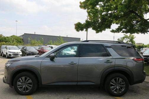2024 Nissan Pathfinder SV 4WD