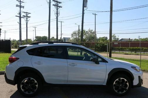 Crystal White Pearl 2022 Subaru Crosstrek Base