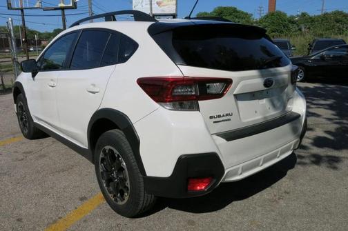 Crystal White Pearl 2022 Subaru Crosstrek Base