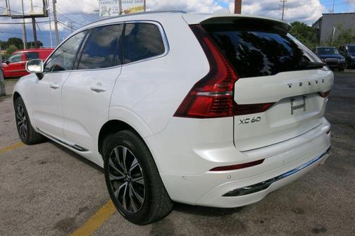 2023 Volvo XC60 B5 AWD Plus Bright Theme