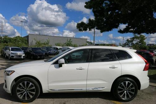 2023 Volvo XC60 B5 AWD Plus Bright Theme